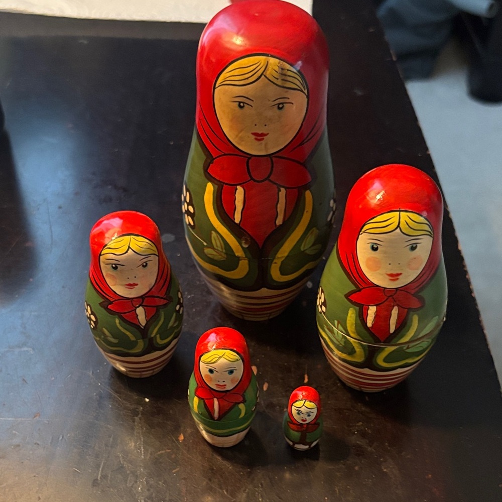 Set of Five Russian Matryoshka Nesting Wooden Traditional Dolls Made In China - Picture 2 of 14